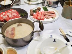 -红鼎豆捞·非遗鲍皇汤火锅(宝丰路店)