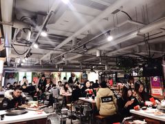 大堂-钢管厂歆瑞源油卤串串香(春熙路太古里店)