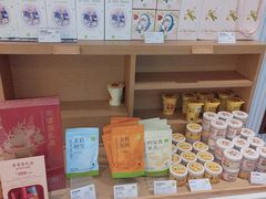 -奈雪的茶(大连新玛特店)
