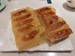 金奖锅贴-春发生饭店·非遗(南院门店)