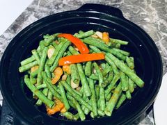 桑巴酱虾米啫豆角煲-港丽餐厅