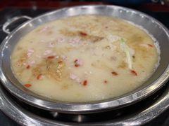 -老来福·非遗酸汤兔(凯旋路店)