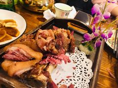 香酥咸蹄膀-东北人家铁锅炖(鞍山路店)