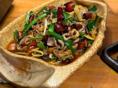 -老滇山寨•云南特色菜•地方菜•民族风情歌舞表演(金碧店)