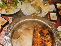 -牛YO寿喜烧·铁板烧和牛火锅自助(市府恒隆店)