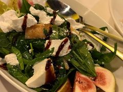 李子无花果和羊芝士沙拉-La Tavernetta(Bar à Vin)(乌鲁木齐路店)