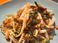 -魏铭鱼头捞饭(晋阳路店)