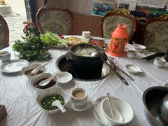 -鲁朗纳麦石锅鸡庄园