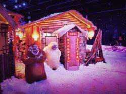 -圣名游乐城冰雪大世界