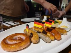 -1886德国汽车餐厅(外滩十六铺码头店)