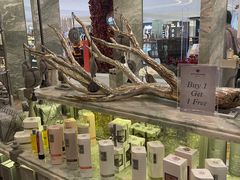 -Bath & Bloom Flagship Store at Central World