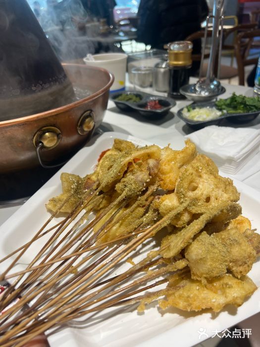 周嵘铜火锅图片