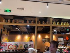 -呷哺呷哺(万达新世界店)