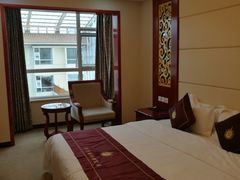 -兴芮温泉度假区