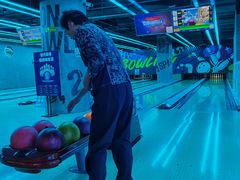 -世代星球·保龄球·镭战真人CS·团建(杨浦店)
