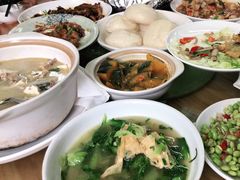 -芦茨金富饭庄·25年老字号·专做稻草鸡