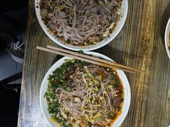 -啊墨江牛烂烀米线