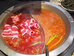 -沸炉重庆老火锅(军事博物馆店)