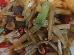 -牛八宝桂林米粉(八里庄店)