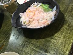 -渝嘴小老弟老火锅(华新村店)