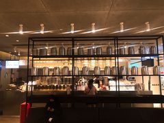 等位区-喜茶(深圳东门1234店)