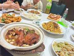 -老码头黑皮肘子锅包肉熏酱水饺(文政街店)
