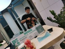 -PE SALON 