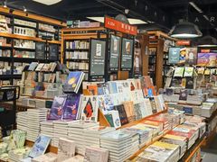 -SISYPHE BOOKS西西弗书店(龙湖滨江天街店)
