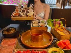 -菌自由丨野生菌火锅特色庭院餐厅(丽江古城店)