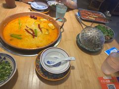 -洱火云南酸菜牛肉火锅(石景山当代商城店)