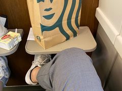 -星巴克(广州南站A18检票口楼上)