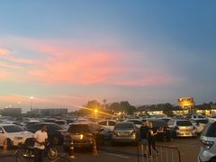 -席娜卡琳火车铁道夜市