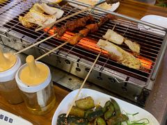 -哈尔滨小酒馆·鲜肉现穿自助烧烤(康新花园店)