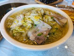 酸菜炖白肉-食家鸽园