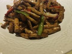 黑椒茶树菇炒牛柳-百味馆·粤菜·湛江菜(后海花园店)