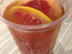 柚遇大吉岭嗨杯鲜果茶-必胜客(绿地新都会店)