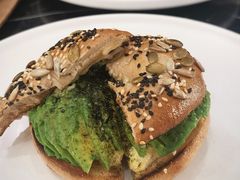 牛油果贝果-大酉·M Coffee(北京美术馆店)