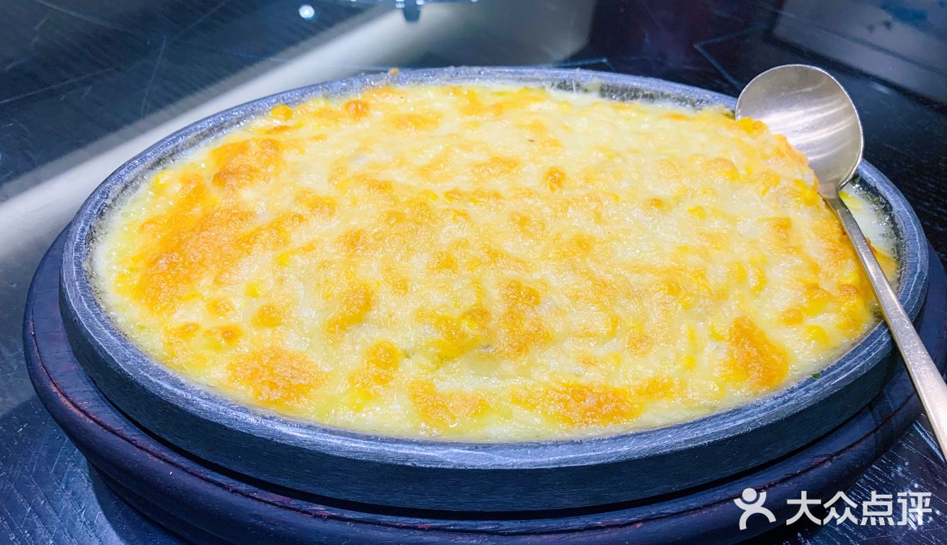 味道都不错,菜品种类很多,就是量有点小
