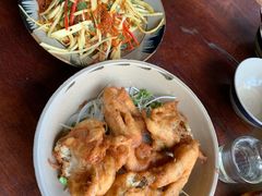 -Cuc Gach Quan Restaurant