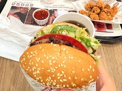 -The Habit Burger Grill 哈比特汉堡(复兴soho店)