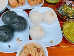 -李与白包子铺(桐梓林店)