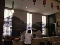 -铂逸梦秦酒店(横店梦幻谷店)