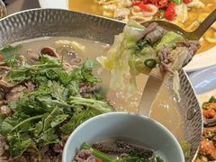-川流不息·地道川菜·小龙虾(新松江路店)