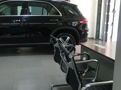 -上海星瀚奔驰4S店(红柳路店)