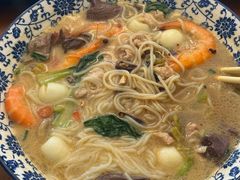 -邱芳粉店(迎宾大道旗舰店)