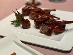 脆皮乳鸽-新荣记(BFC外滩金融中心店)