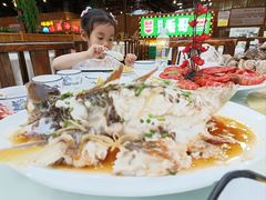 -三亚火车头万人海鲜广场