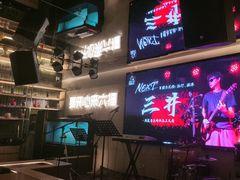 -六福烧烤酒馆(秦隆步行街店)