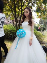 -艾米丽婚纱礼服