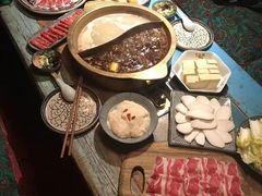 -房子红了鱼豆花重庆老火锅(广厦学院店)
